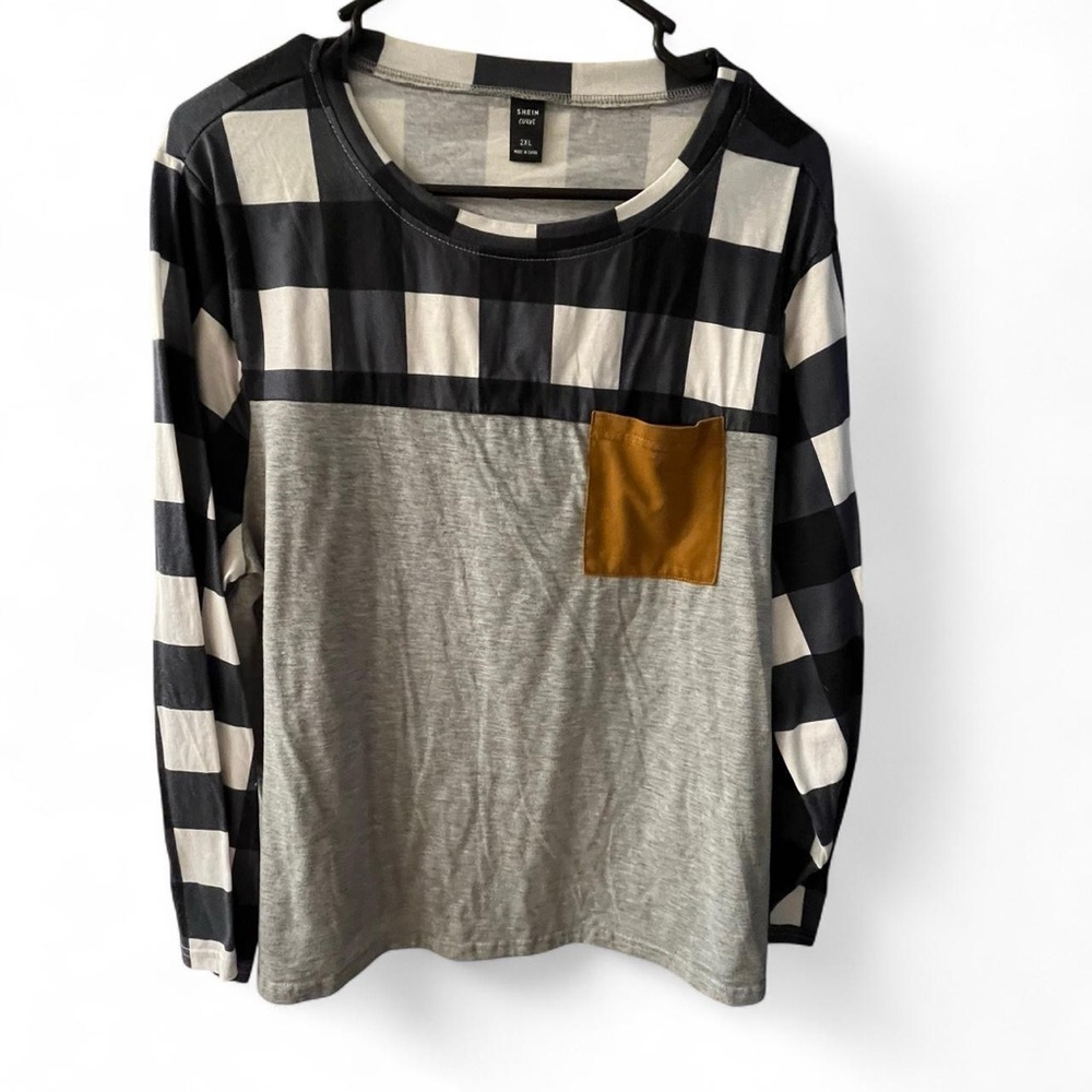 SHEIN Curve Black and White Striped Top​​